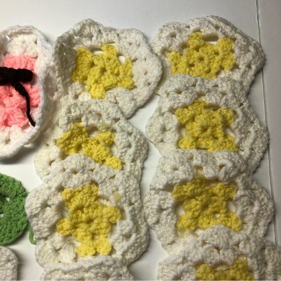 Lot of Random Crochet Pieces Butterfly Pom Pom Grannycore - Picture 3 of 5